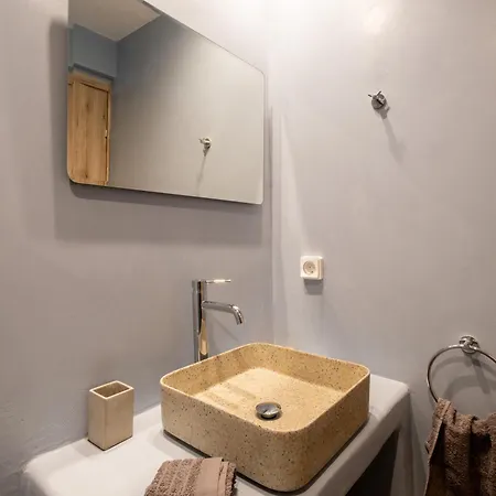 Gem - Perivolos (Santorini)